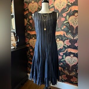 Rickie Freeman For Teri John Silk Dress Navy Ruffles Metallic Size 4 Sleeveless